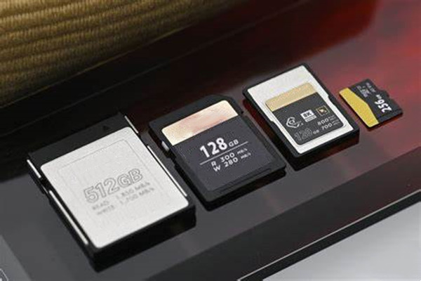 出售sandisk閃存卡，手機(jī)內(nèi)存卡：8Gb、16Gb、32Gb、64Gb、128Gb、256Gb