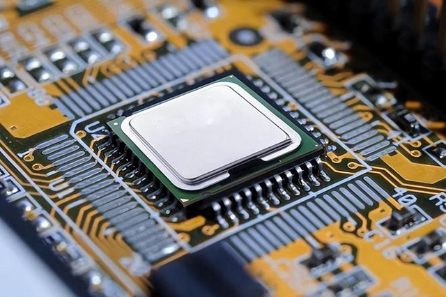 供應(yīng) AMD EPYC? 處理器：EPYC 9005 系列、EPYC 7003 系列、EPYC 4004 系列